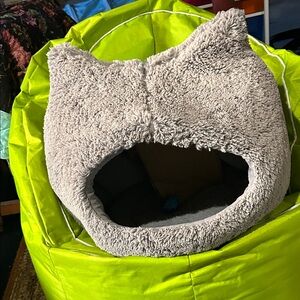 Cozy Gray Cat Bed